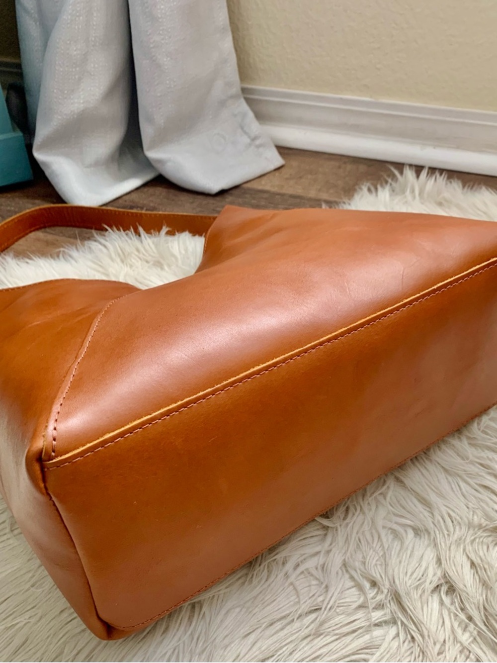 Portland Leather Oversized Naomi Bag
Honey - Picture 10 of 16